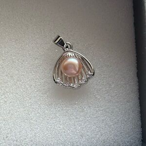 Freshwater Pearl And Alloy Shell Pendant/charm